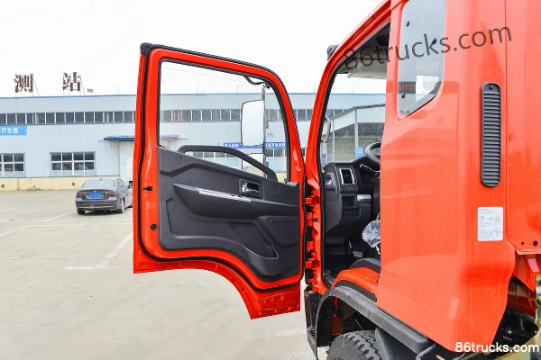 Dongfeng Furui F7 156hp 4X2(6 wheels) 4.8m semi-row flatbed light truck Cab (1) | 86Trucks