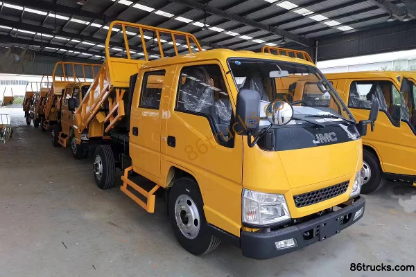 JMC Shunda 122 hp 4X2(6 wheels) 2.19m Double Row Dump Truck Exterior