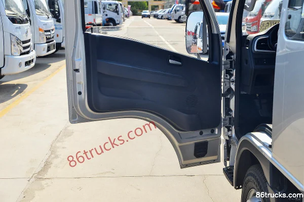 Yuejin Fuxing S50 1.9L 95hp 4X2(6 wheels) Diesel 3.19m Semi-row Van Mini Truck Cab (2) | 86Trucks