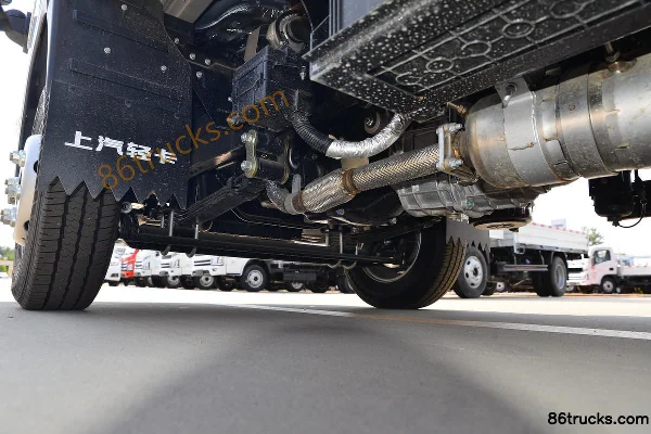 Yuejin Fuxing S50 1.9L 95hp 4X2(6 wheels) Diesel 3.19m Semi-row Van Mini Truck Chassis (2) | 86Trucks