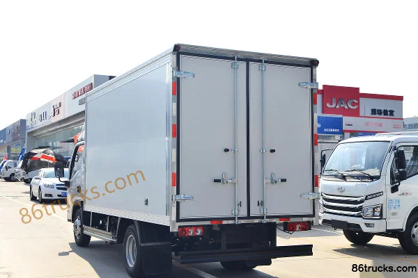 Yuejin Fuxing S50 1.9L 95hp 4X2(6 wheels) Diesel 3.19m Semi-row Van Mini Truck Body (3) | 86Trucks
