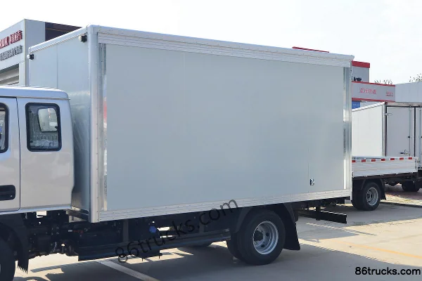Yuejin Fuxing S50 1.9L 95hp 4X2(6 wheels) Diesel 3.19m Semi-row Van Mini Truck Body (1) | 86Trucks