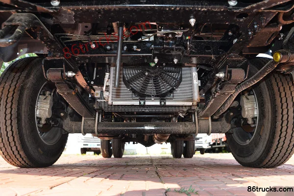 Yuejin Fuxing S80 95hp 4X2(6 wheels) 3.22m semi-row flatbed light truck Chassis (1) | 86Trucks