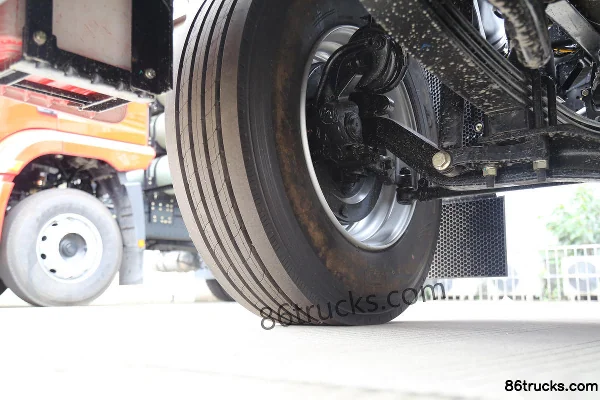 SHACMAN Cummins Longji 260 ch 4X2(6 roues) 6,8 m camion porteur fourgon (China VI) Châssis (2) | 86Trucks