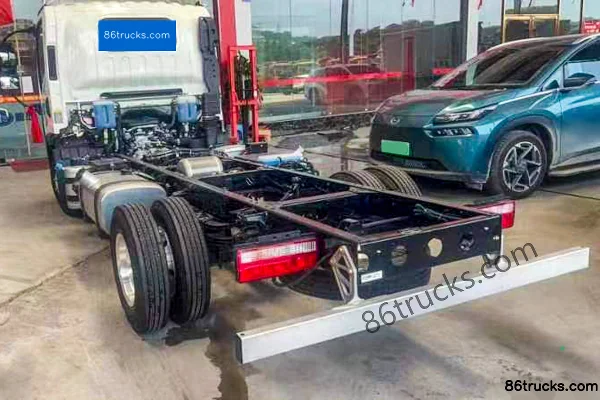 FAW Jiefang Lingtu 4,5T Camion léger à cabine simple 4,16 m à grille hybride rechargeable 4X2(6 roues) (2) | 86Trucks