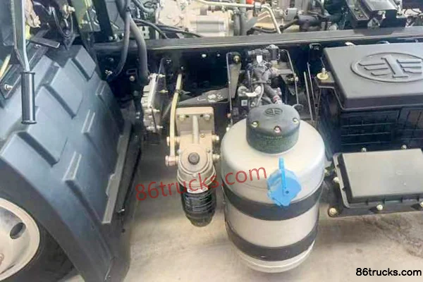 FAW Jiefang Lingtu 4,5T Camion léger à cabine simple 4,16 m à grille hybride rechargeable 4X2(6 roues) (1) | 86Trucks