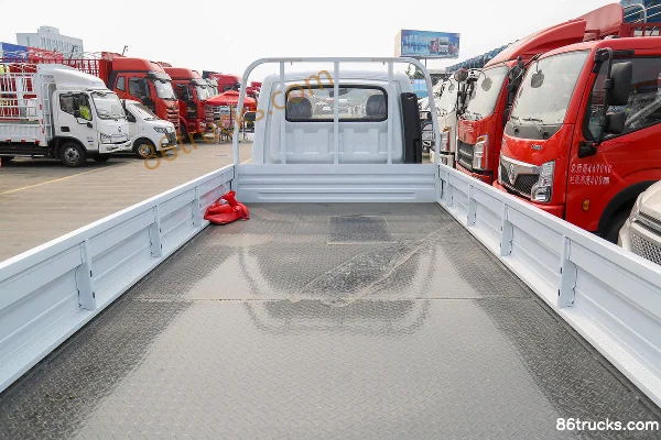 Dongfeng T5 2.0L 127 hp 4X2(6 wheels) CNG 3.965 m single-row flatbed light truck (China VI) Body (2) | 86Trucks