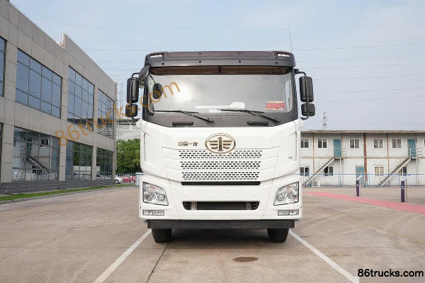 FAW Jiefang Qingdao JH6 350 hp 8X4(12 wheels) 7.74 m³ Concrete Mixer Truck (Ruijiang Brand) Exterior (2) | 86Trucks