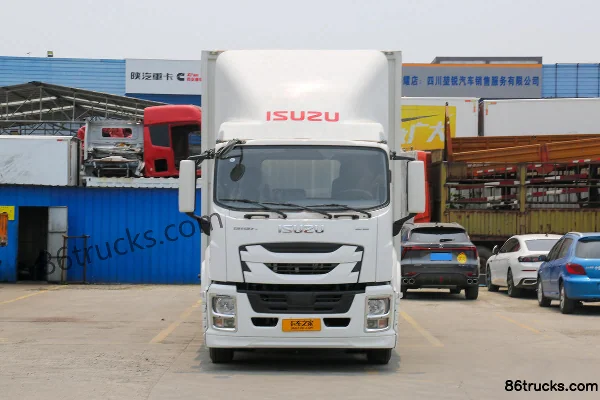 Qingling Isuzu Giga 240 hp 4X2(6 wheels) 9.63 m box cargo truck Exterior (2) | 86Trucks