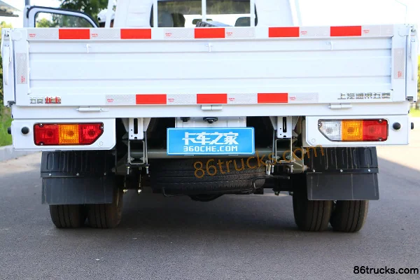 Wuling Longka Comfort Type 2.0L 136hp 4X2(6 wheels) Gasoline 3.8m single-row flatbed mini truck (China VI) Body (2) | 86Trucks