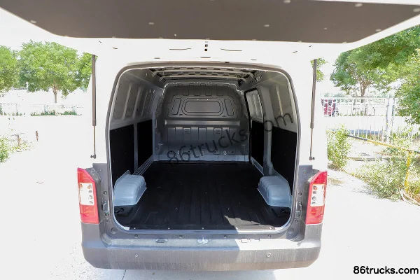 JAC Blue Cat M1 2023 Model Ningde Flagship Edition 2.7T 2-Seat 4.745m Pure Electric Van Transport Truck 41.86kWh Cargo Box (1) | 86Trucks