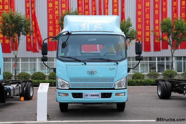 FAW Jiefang J6F Wide Body 120hp 4X2(6 wheels) 3.78m Half-row Grille Light Truck Exterior (2) | 86Trucks