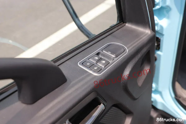 FAW Jiefang J6F Wide Body 120hp 4X2(6 wheels) 3.78m Half-row Grille Light Truck Cab (3) | 86Trucks