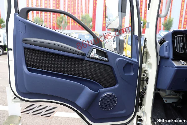 FAW Jiefang Tiger 6G 4.5T 4.16m Single Row Pure Electric Box Light Truck 83.96kWh 4X2(6 wheels) Interior (2) | 86Trucks