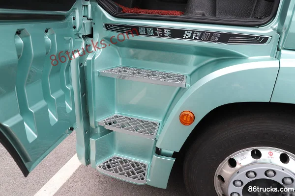 FAW Jiefang Qingdao Yingtu Business Class 520 hp 4X2(6 wheels) AMT Automatic Tractor Truck Cab (3) | 86Trucks