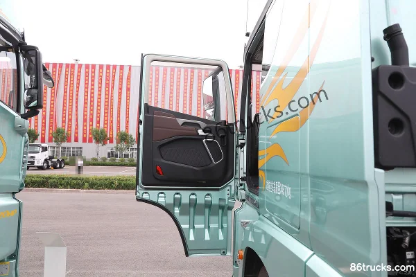 FAW Jiefang Qingdao Yingtu Business Class 520 hp 4X2(6 wheels) AMT Automatic Tractor Truck Cab (1) | 86Trucks