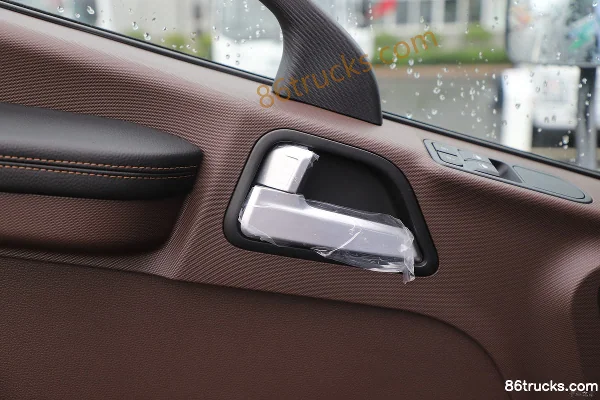 FAW Jiefang Lingtu 4X2(6 roues) 3,6 m camion benne électrique pur 98,04 kWh Cabine (3) | 86Trucks