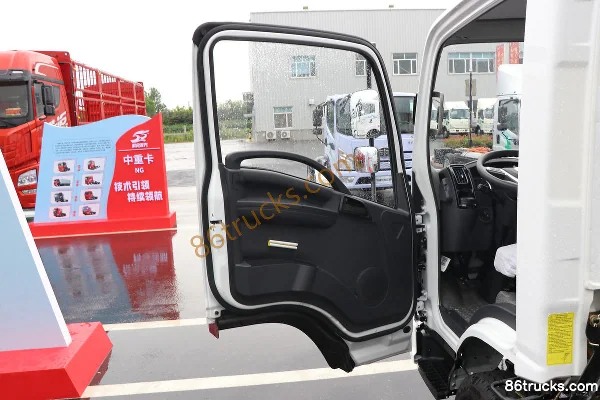 FAW Jiefang Hu VR 129hp 4X2(6 wheels) 3.65m Single Row Flatbed Light Truck Cab (1) | 86Trucks