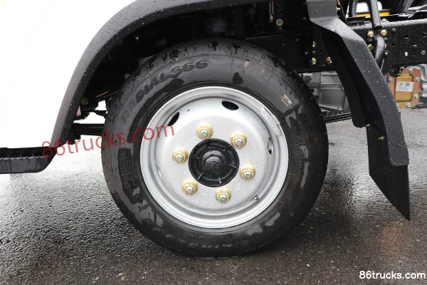 FAW Jiefang Hu VR 129hp 4X2(6 wheels) 3.65m Single Row Flatbed Light Truck Chassis (1) | 86Trucks