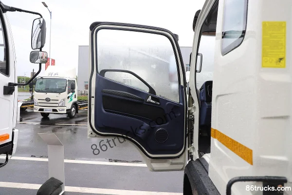 FAW Jiefang Hu 6G version Russie 160 ch 4X2(6 roues) camion porteur cabine avec couchette (1) | 86Trucks