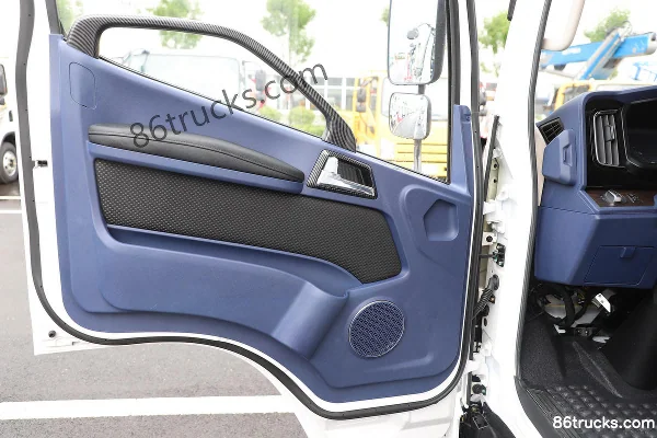 FAW Jiefang Hu 6G 5.2T Single Row Plug-in Hybrid Motorhome(Oupai Brand) 4X2(6 wheels) Interior (2) | 86Trucks