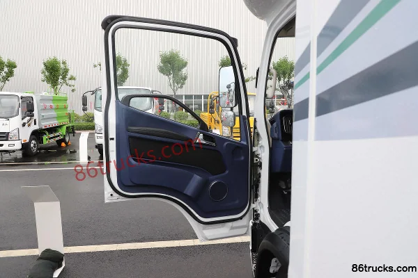 FAW Jiefang Hu 6G 5.2T Single Row Plug-in Hybrid Motorhome(Oupai Brand) 4X2(6 wheels) Interior (1) | 86Trucks
