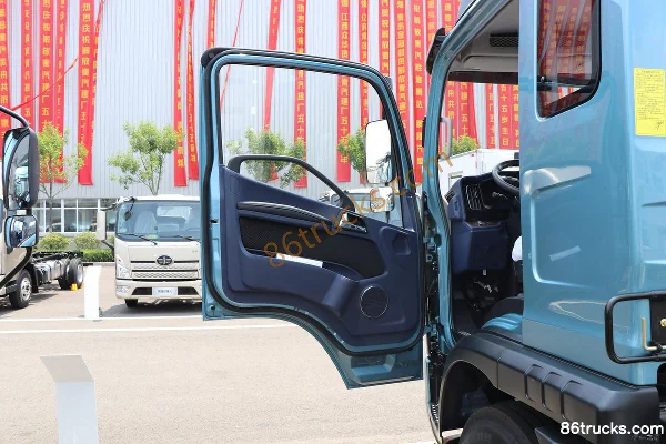 FAW Jiefang Hu 6G 180hp 4X2(6 wheels) 4.78m Semi-Sleeper Stake Cargo Truck Cab (1) | 86Trucks