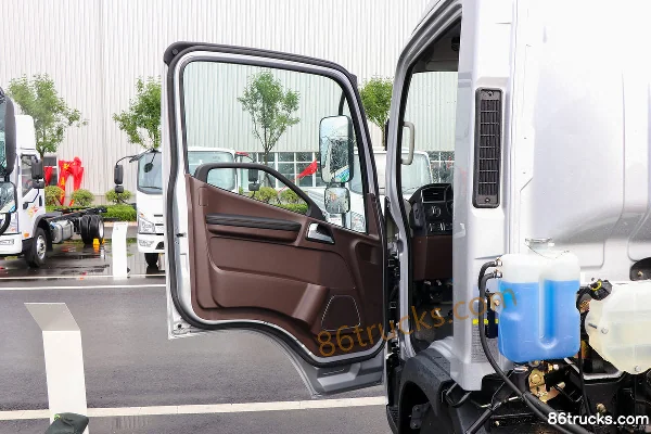 FAW Jiefang Lingtu 4.5T 4.05m Single Row Fuel Cell Refrigerated Truck 30.1kWh 4X2(6 wheels) Cab (1) | 86Trucks