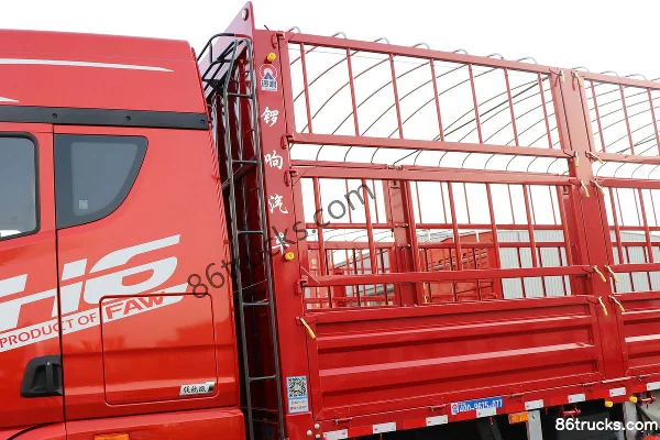 FAW Jiefang Qingdao JH6 Zhixiang Edition 12.5L CNG 480 hp 8X4(12 wheels) FAW Jiefang 12-Speed 9.4m Cab-over Chassis Cargo Truck with Sideboa
