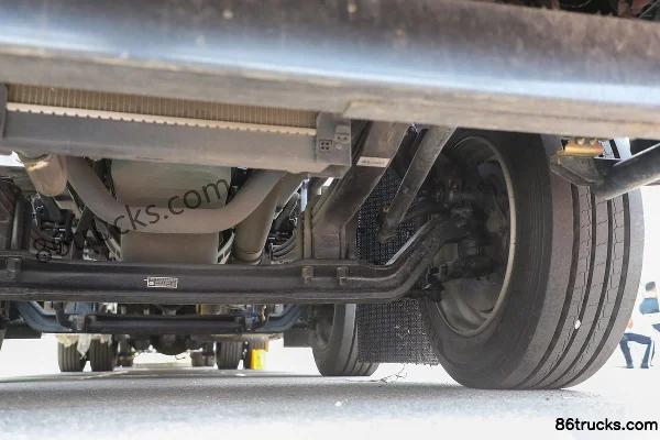 FAW Jiefang Qingdao FAW Jiefang JK6 320hp 6X2(8 wheels) Center Axle Car Carrier Chassis (3) | 86Trucks