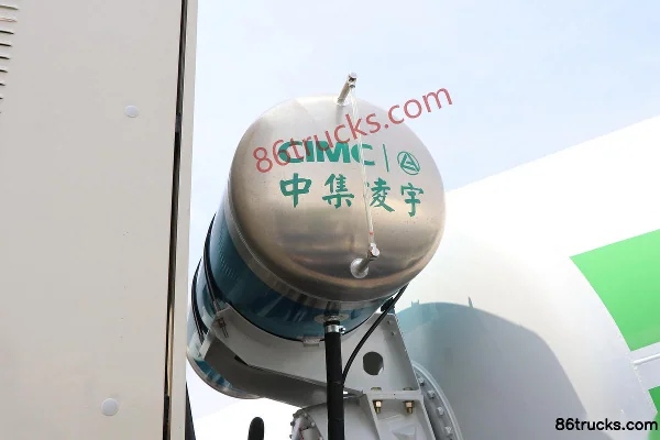 FAW Jiefang Qingdao JH6 410hp 8X4(12 wheels) CNG Concrete Mixer Truck Body (3) | 86Trucks