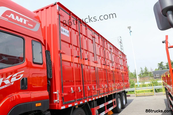 FAW Jiefang Qingdao JK6 350hp 8X4(12 wheels) 9.6m Flammable Liquid Van Transport Truck (Baijie Brand) Chassis (1) | 86Trucks
