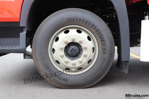 FAW Jiefang Qingdao JK6 Medium Truck 260hp CNG 4X2(6 wheels) 6.7m Flatbed Truck Chassis (2) | 86Trucks