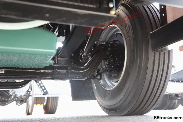 FAW Jiefang Qingdao HanV camion lourd 2.0 430 ch 6X4(10 roues) tracteur routier LNG automatique Châssis (3) | 86Trucks