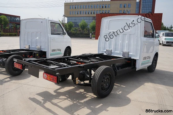 Chengshi X7 2T camion plateau micro électrique cabine simple 2,49 mètres 28,8 kWh 4X2(6 roues) Extérieur (3) | 86Trucks