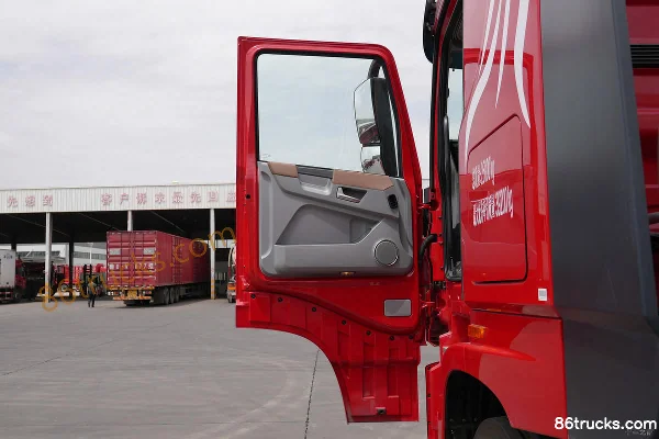 Dongfeng Commercial Vehicle Tianlong Flagship KX King Edition 530 hp 6X4(10 wheels) LNG Automatic Tractor Truck (Hydraulic Retarder) Body (2