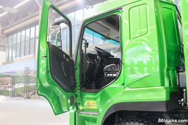 Yutong 31T 8X4(12 roues) 5,6 m camion benne 100% électrique 422 kWh Cabine (3) | 86Trucks