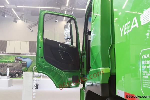 Yutong 31T 8X4(12 roues) 5,6 m camion benne 100% électrique 422 kWh Cabine (1) | 86Trucks