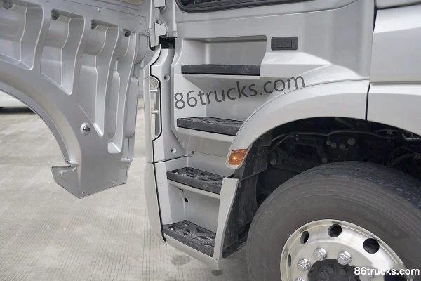 Mercedes-Benz Actros Heavy Truck 530hp 6X2R AMT Automatic Tractor Truck Cab (3) | 86Trucks