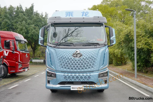 Dongfeng Liuqi Chenglong H5V 290 hp 4X2(6 wheels) 6.8m AMT Automatic Gearbox Stake Cargo Truck (3.7 Ratio) Exterior (2) | 86Trucks