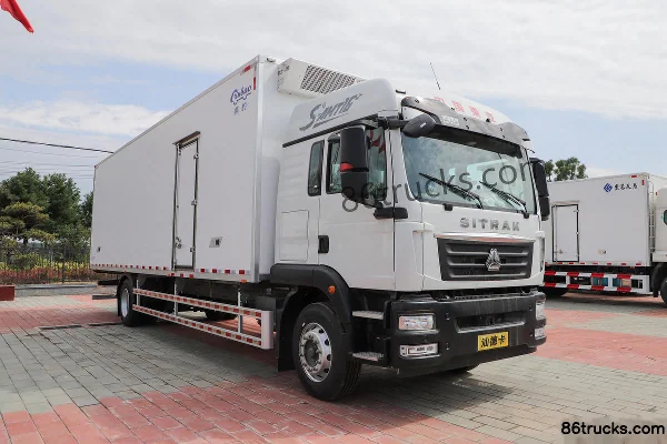 Sinotruk Sitrak G5 Heavy Truck 290hp 4X2(6 wheels) 9.45m Refrigerated Truck Exterior