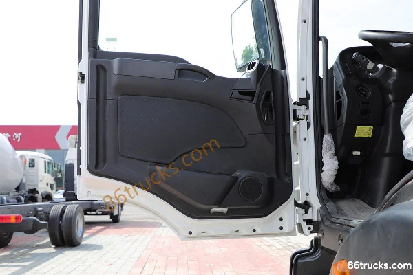 Sinotruk Sitrak SITRAK G5 camion lourd 290 ch 4X2(6 roues) camion frigorifique 9,45 m Cabine (2) | 86Trucks