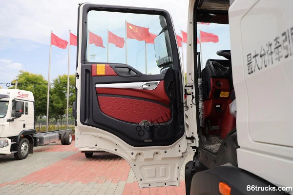 Sinotruk HOWO TX7 Heavy Truck 460 hp 6X4(10 wheels) Tractor Truck (China VI) Cab (1) | 86Trucks