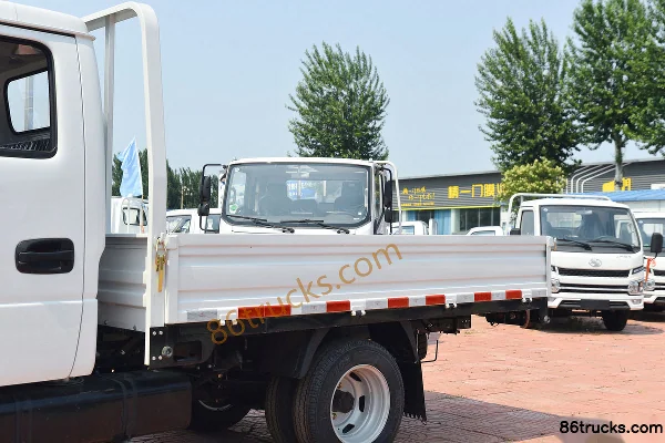 Yuejin Fuxing S80 1.6L 123hp 4X2(6 wheels) Gasoline 3.05m Double Row Flatbed Mini Truck (China VI) Body (1) | 86Trucks
