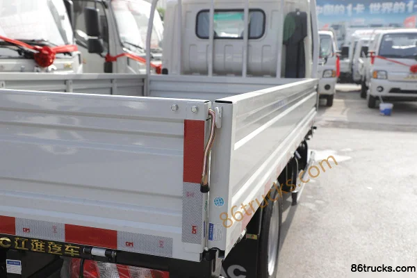 JAC Yunduoduo N1 1.6L 122 hp 4X2(6 wheels) 3.33m Single Row Flatbed Light Truck Body (3) | 86Trucks