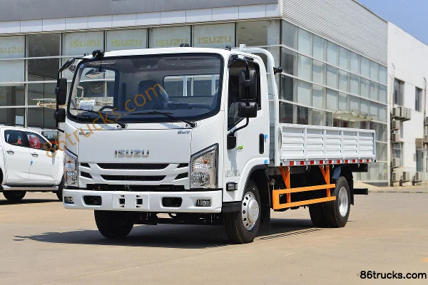 Jiangxi Isuzu Yifang EM5 152 hp 4X2(6 wheels) 4.2m single-row flatbed light truck Exterior (3) | 86Trucks