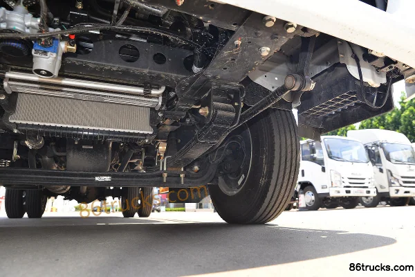 Jiangxi Isuzu Yifang EC7 127 ch 4X2(6 roues) 4,2 m fourgon léger cabine simple Châssis (3) | 86Trucks