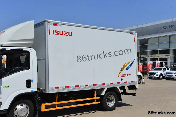 Jiangxi Isuzu Yifang EC7 127 ch 4X2(6 roues) 4,2 m fourgon léger cabine simple Carrosserie (1) | 86Trucks