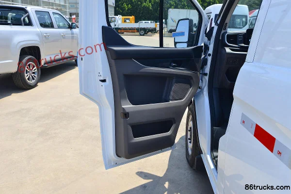 JMC New Transit Deluxe 2.0T Diesel 143 hp 5-speed Manual 5/6-Seat Medium Wheelbase Medium Roof Multi-Purpose Passenger Vehicle Cab (2) | 86T