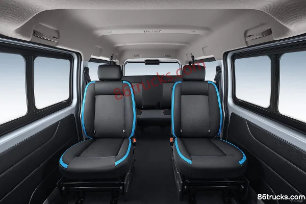 Dongfeng EC36II 2.2T 4.5m Pure Electric Light Bus 38.64kWh Cab (2) | 86Trucks